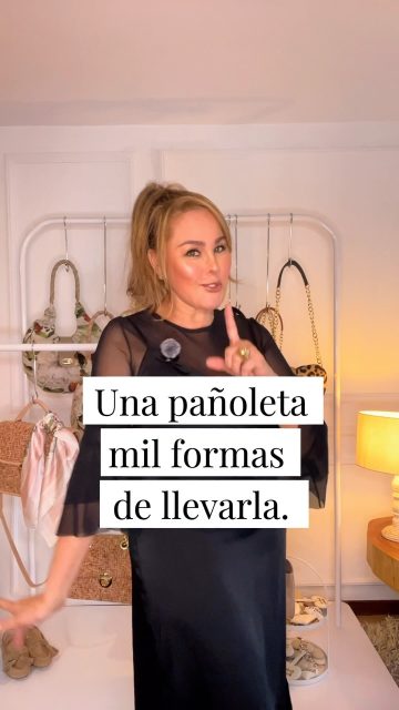 Una pañoleta, mil formas de llevarla. 🤎
#patriciadiazpd #pdlovers #medellin #pañoletas #regalos
Al cuello, en el cabello, en la cintura o anudada a tu bolso… ese pequeño detalle le da un aire nuevo a las prendas que ya amas.
Hoy te muestro varias ideas para que te animes a usar la tuya. ✨
¿Cuál es tu favorita? Cuéntame y guarda este reel para probarlas después.
Escríbeme para elegir la tuya, para ti o para regalar. 🎁
Patricia Díaz · Tú eres la inspiración.