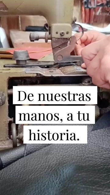Antes de convertirse en una pieza que llevas contigo, todo comienza aquí: en la moldería, en el corte preciso y en las manos de nuestros artesanos. #patriciadiazpd #pdlovers #medellin #hechoamano #gratitud
Cuero negro y dos tipos de animal print van tomando forma entre puntadas, texturas y detalles que hacen parte de nuestra identidad.
Así creamos en Patricia Díaz: con cueros de alta calidad, dedicación y el cuidado que merece cada pieza. Hecho a mano en Colombia, para acompañarte con personalidad. 🖤