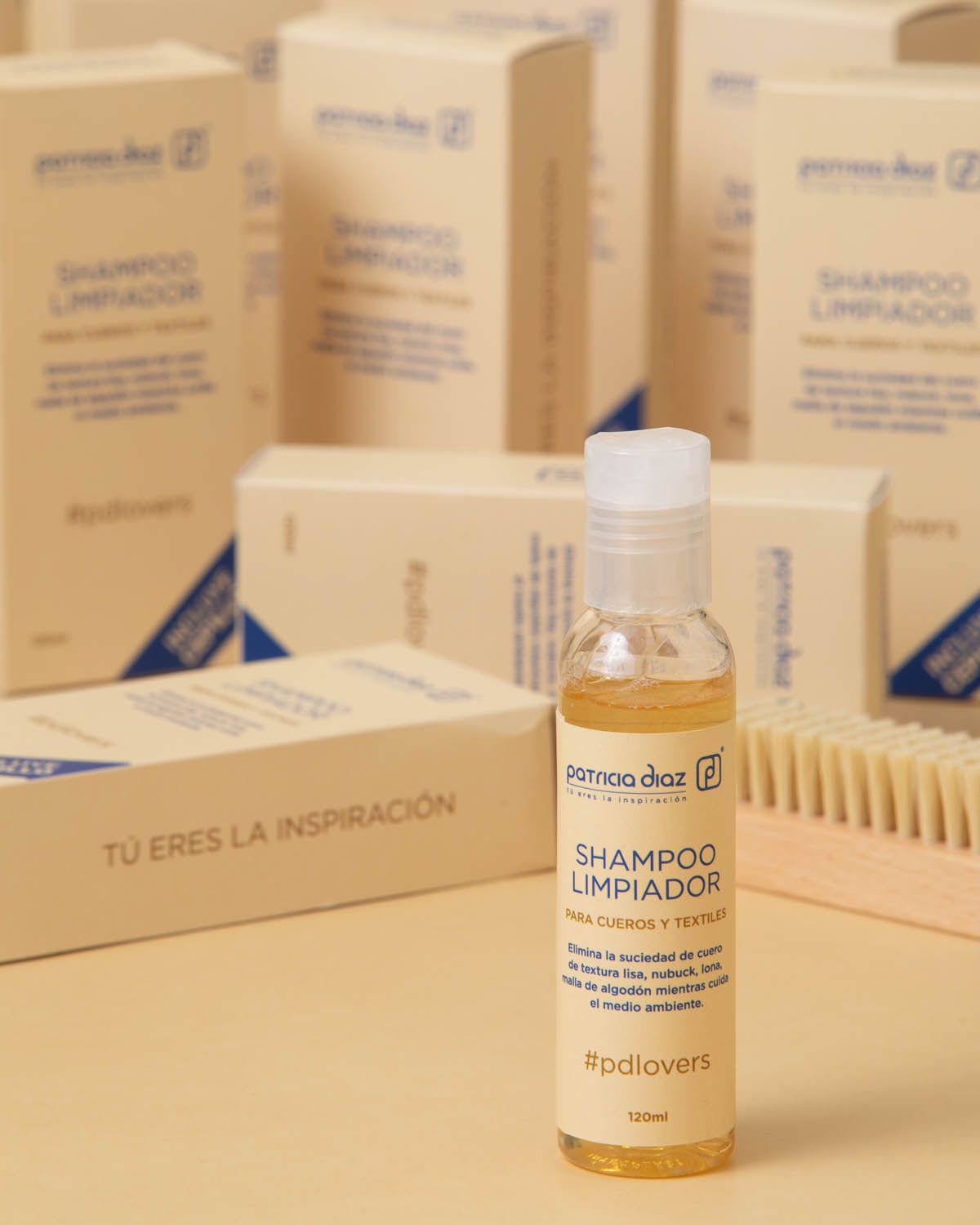Cuero y Textiles Shampoo Limpiador